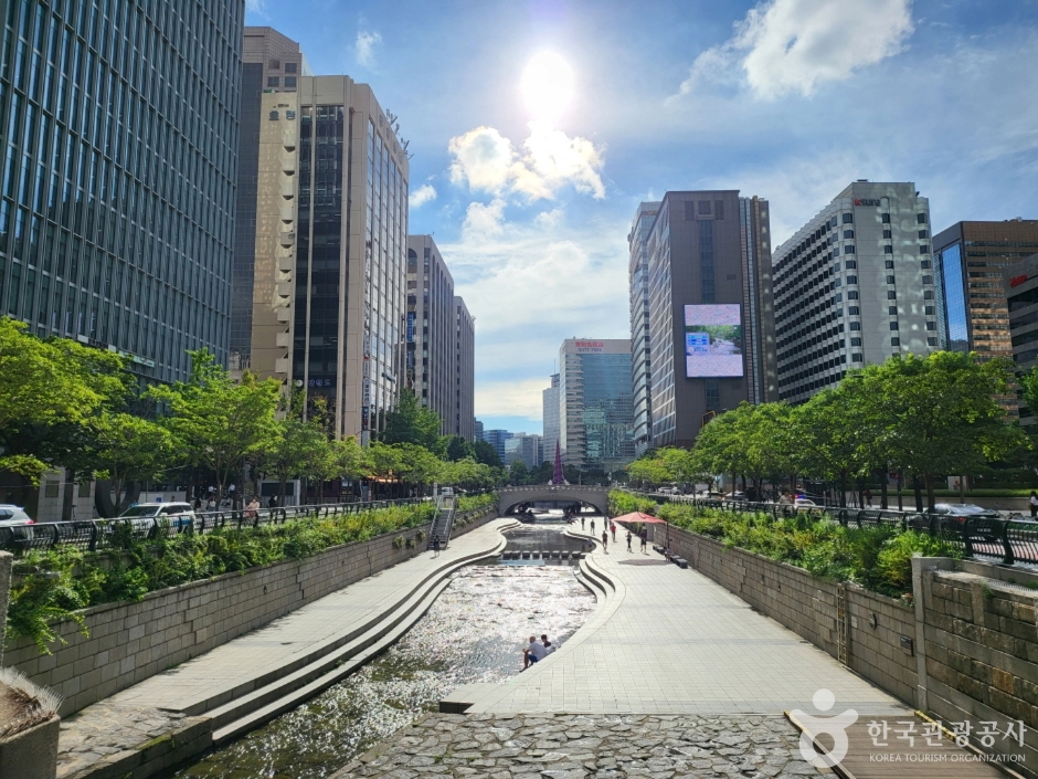 Cheonggyecheon Stream