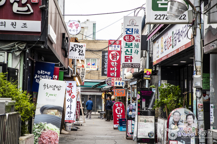 Dongdaemun Dak Hanmari Alley