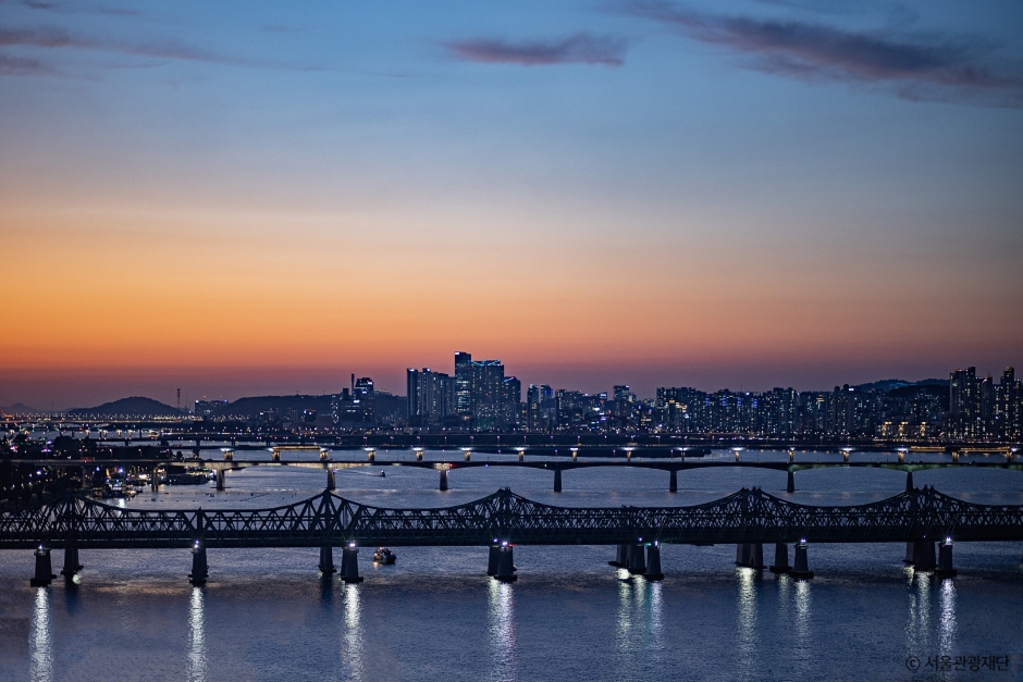 Ttukseom Hangang Park